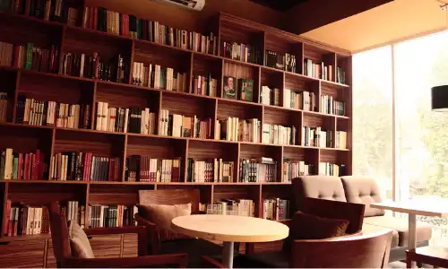 Cafe Perpustakaan Minimalis